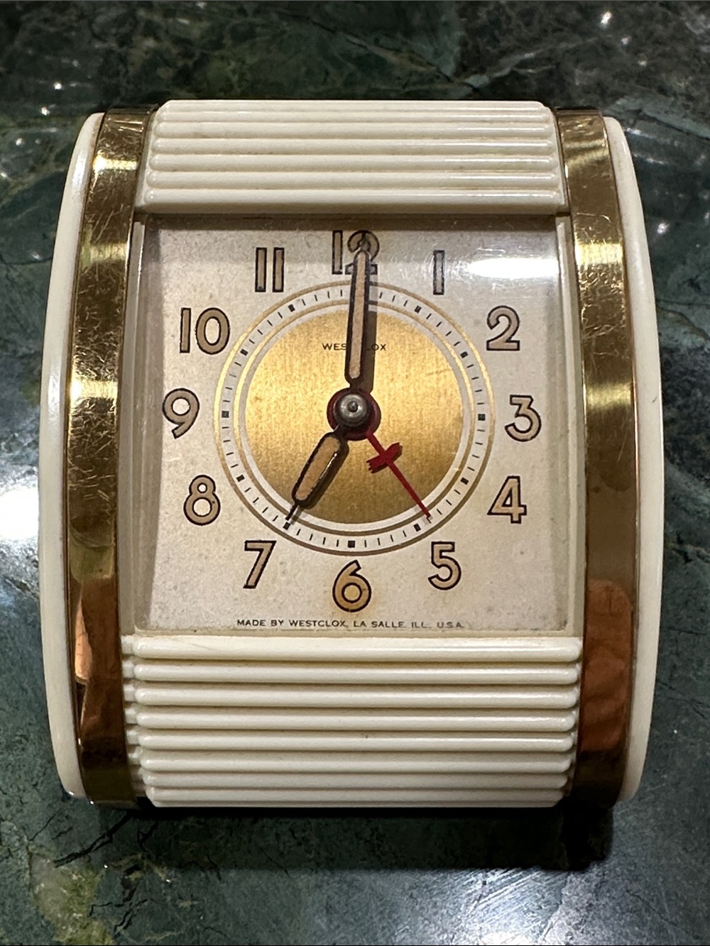 Westclox 50’s Vintage-Style Cream and Gold Alarm Clock With Closing Front Nice